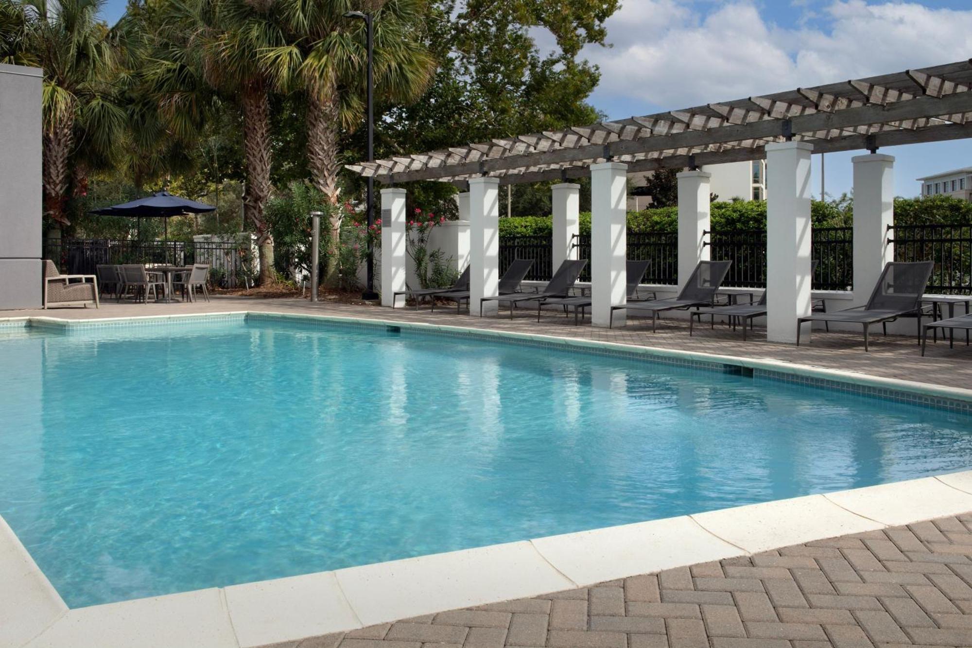 Courtyard Jacksonville Flagler Center Exterior photo